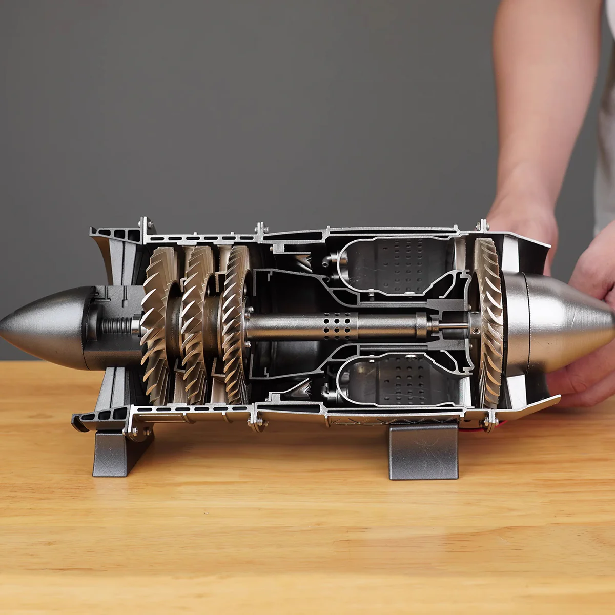 GearPlayer™Fighter jet turbojet engine - DIY KIT
